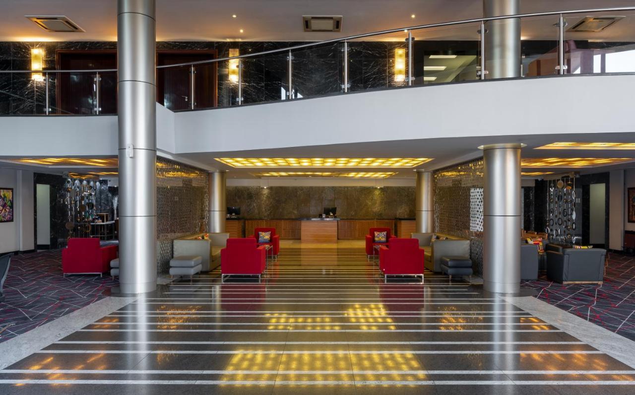 Radisson Blu Hotel Lusaka Exterior foto Lobby