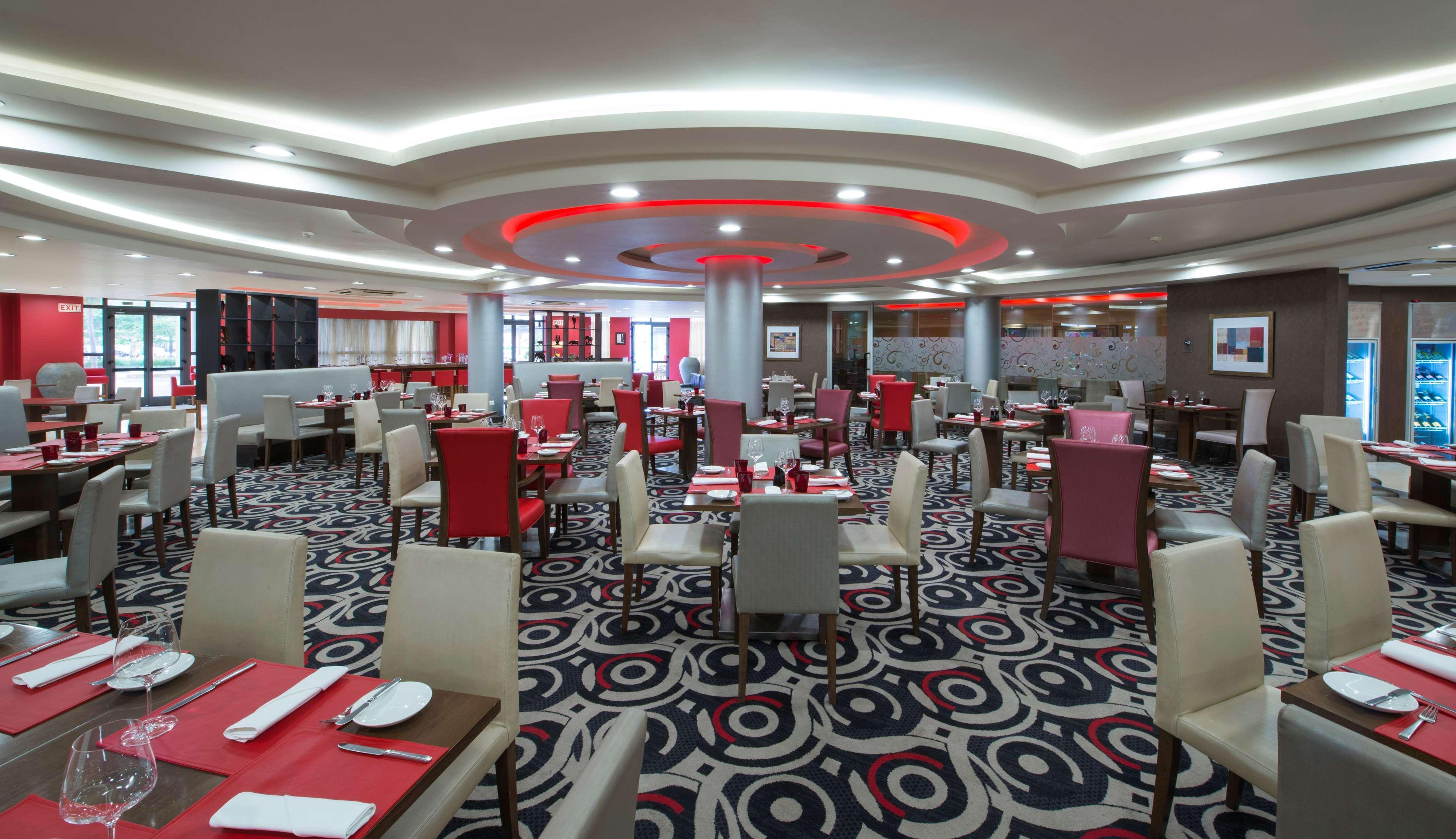 Radisson Blu Hotel Lusaka Exterior foto Restaurant