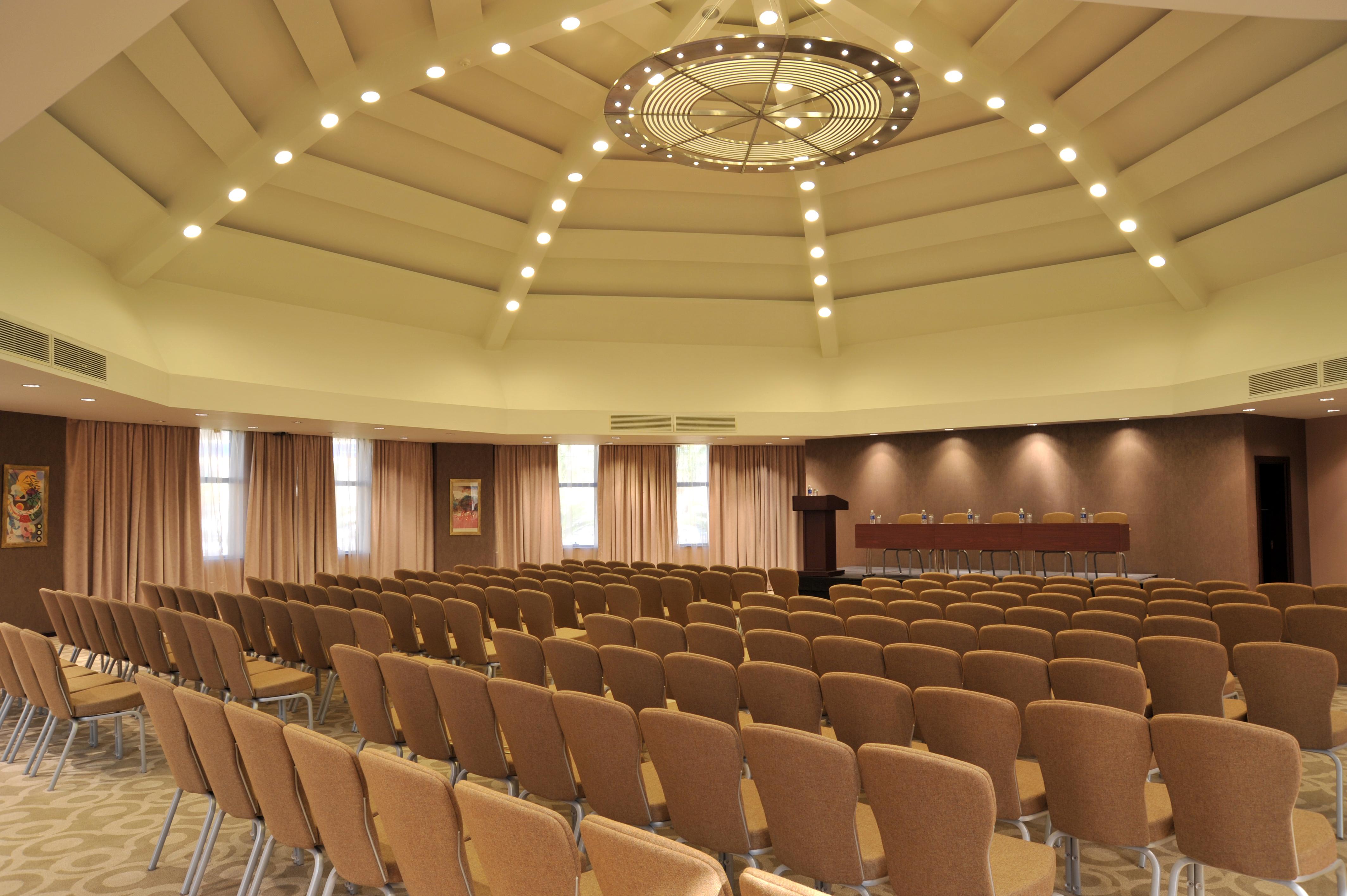 Radisson Blu Hotel Lusaka Negocio foto The main conference room