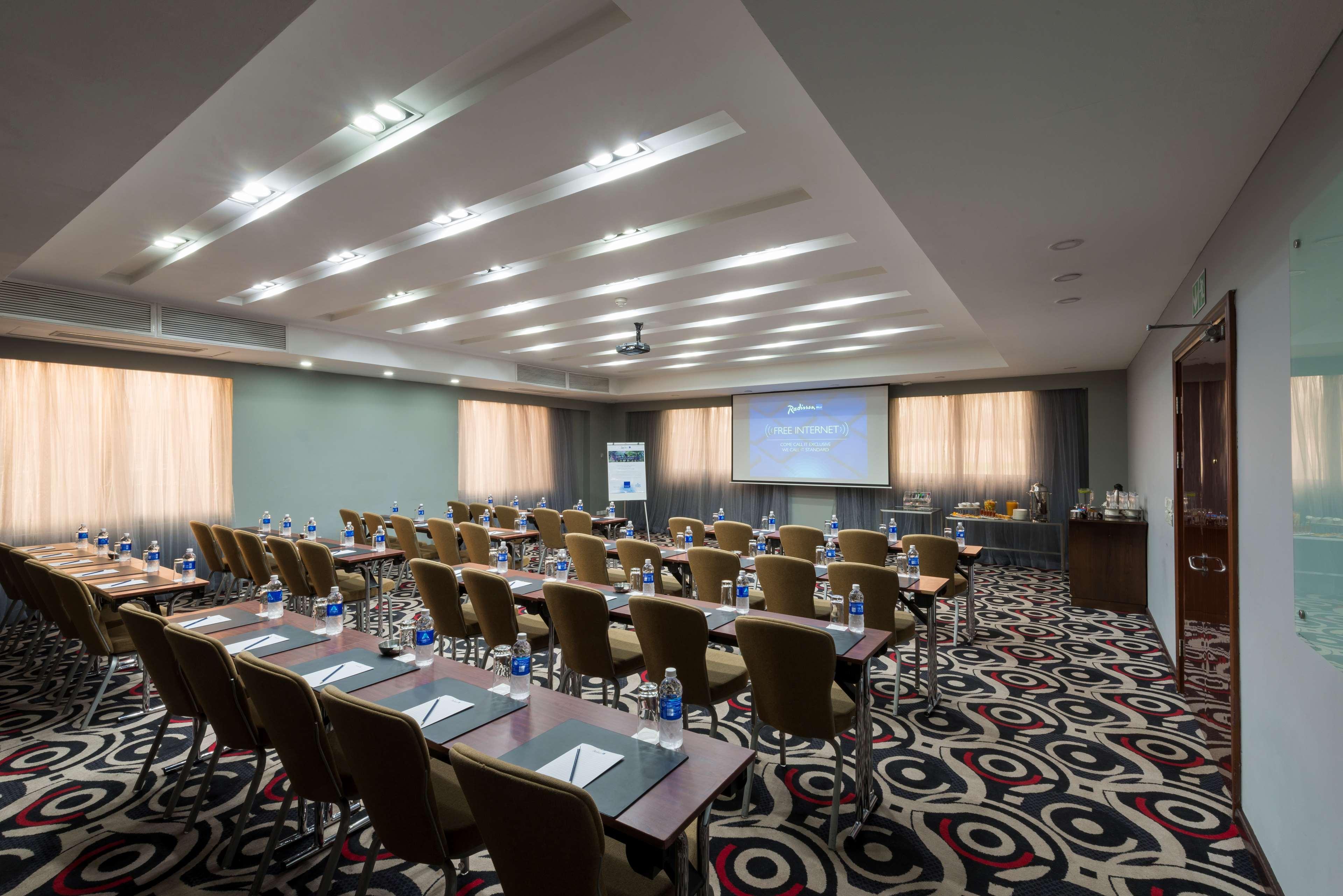 Radisson Blu Hotel Lusaka Exterior foto Meeting room