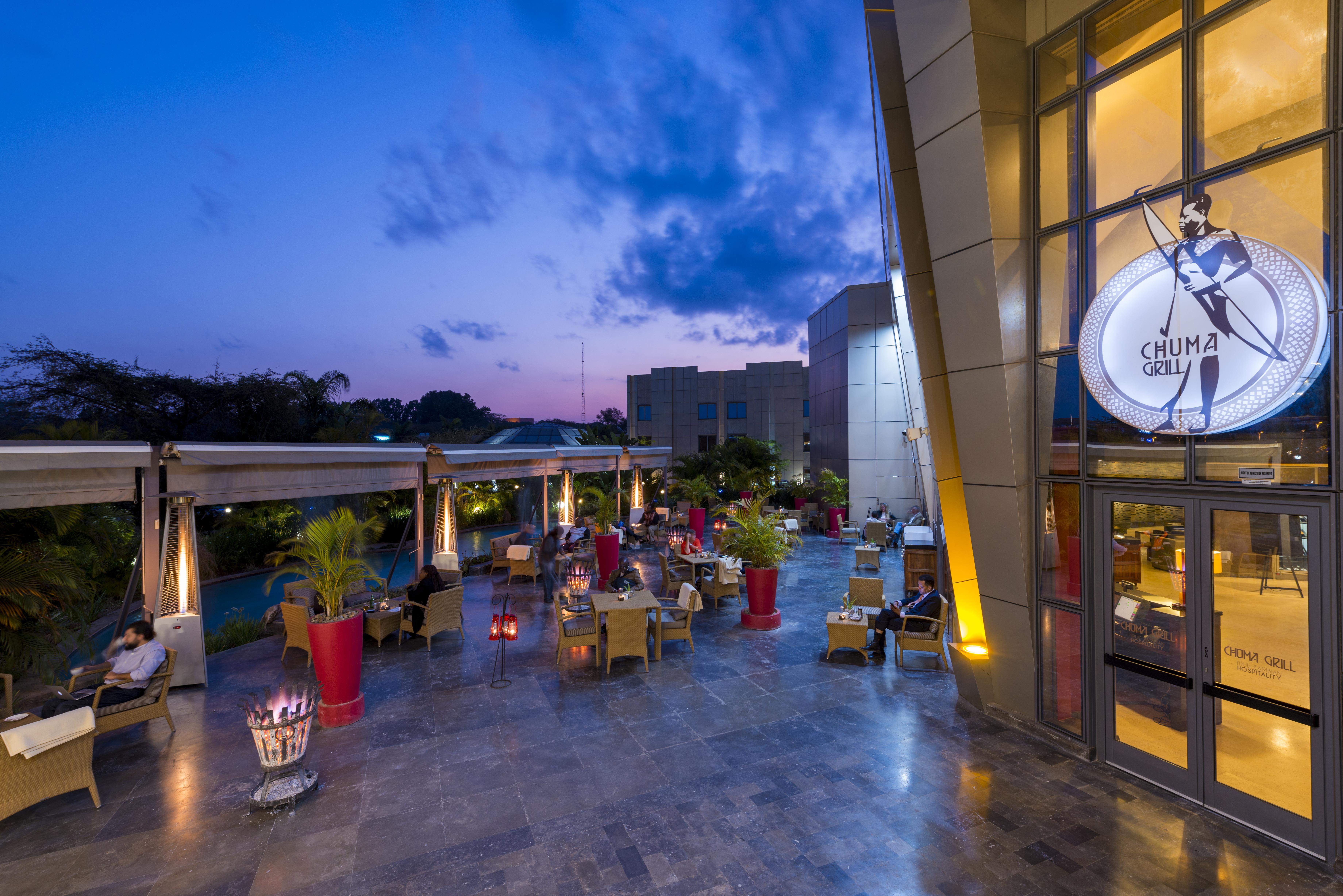 Radisson Blu Hotel Lusaka Exterior foto Skyline Bar