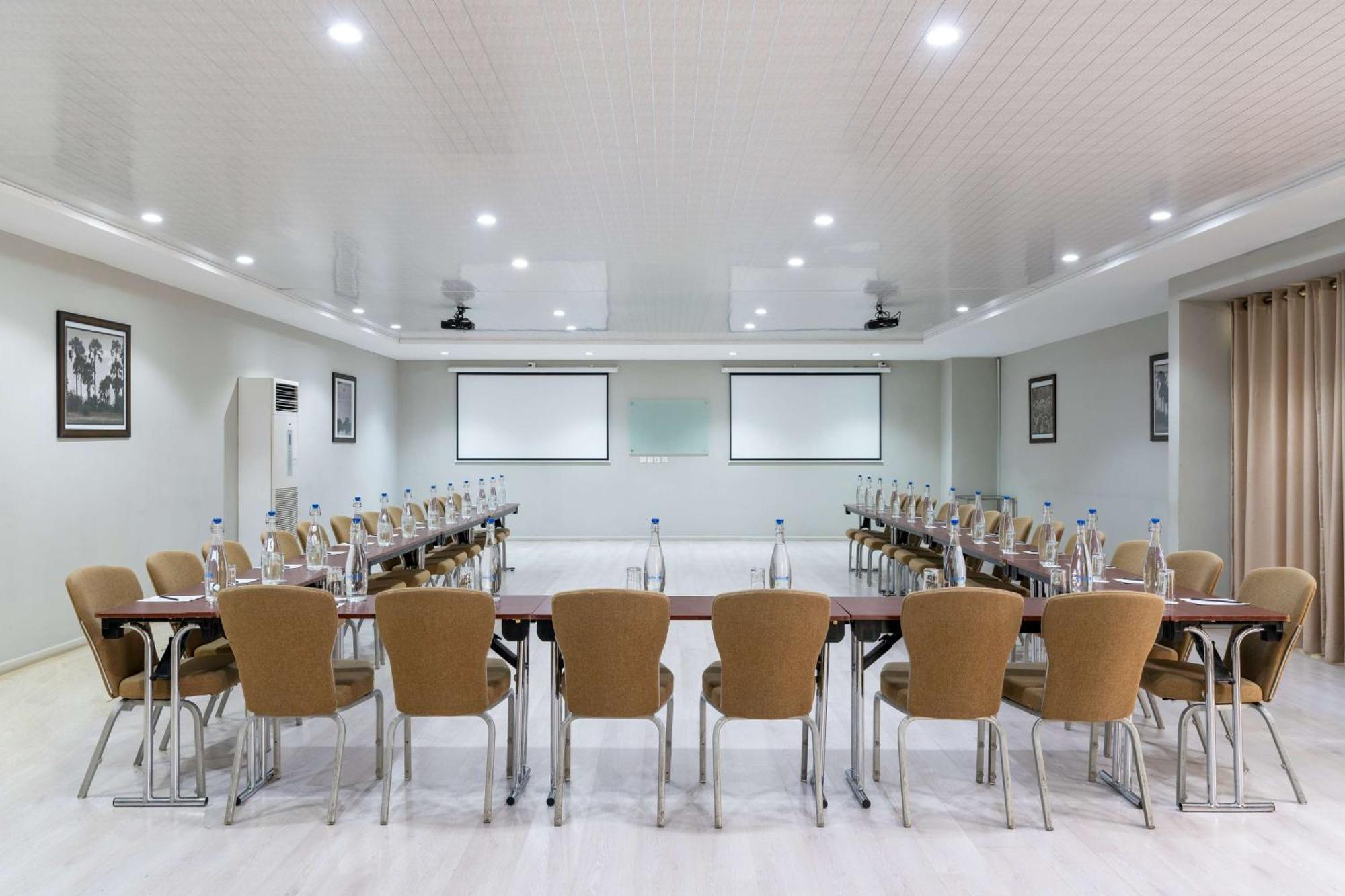 Radisson Blu Hotel Lusaka Exterior foto Meeting room