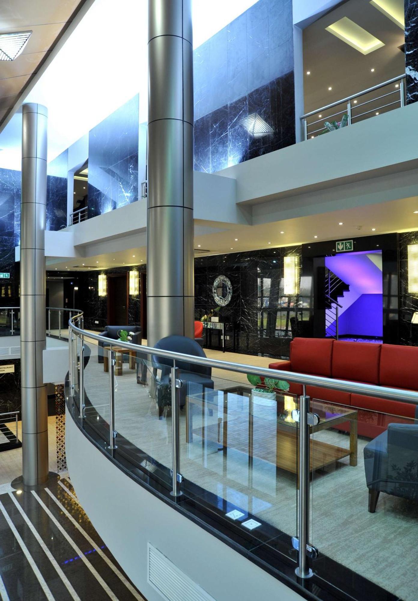 Radisson Blu Hotel Lusaka Exterior foto The lobby of the hotel